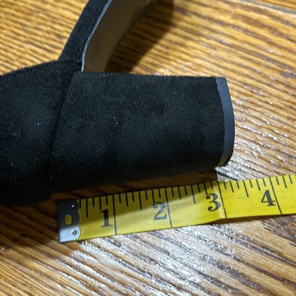 Black suede block heel open toe style ladies shoes. Ankle strap.Size 42 (US10). - Picture 8 of 11